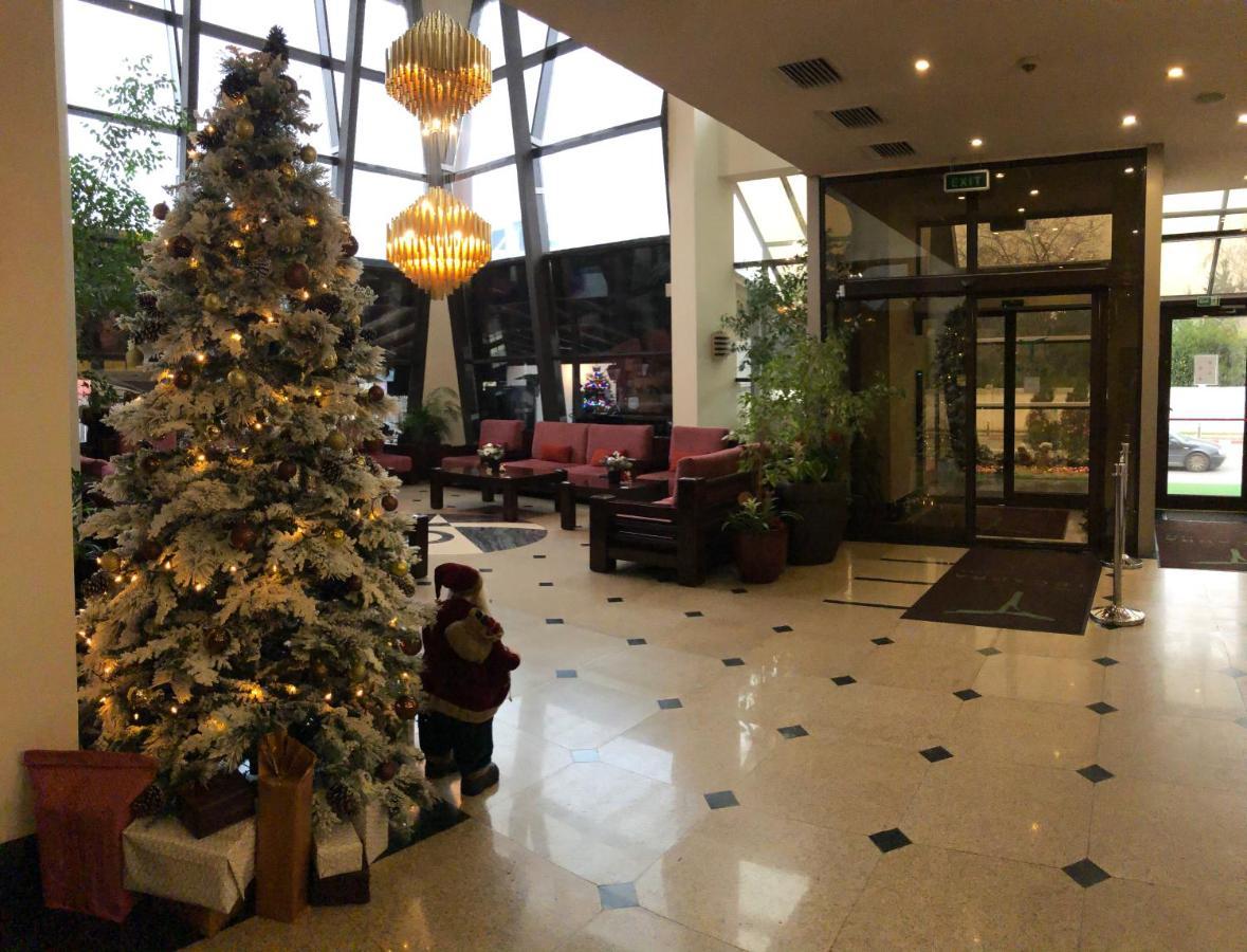Hotel Tecadra Pipera ภายนอก รูปภาพ