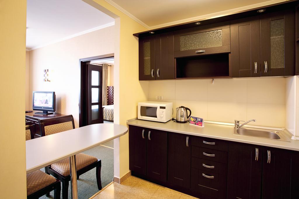 Hotel Tecadra Pipera ภายนอก รูปภาพ